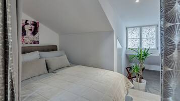 Business-Apartment | Hochwertige Bettwaren, laptopgeeigneter Arbeitsplatz