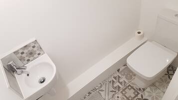 Double Room | Bathroom