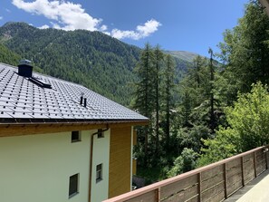 Balcony view - Serviced Apartment Eva (Zermatt)
