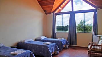 Minibar, cunas gratuitas, wifi gratis y ropa de cama