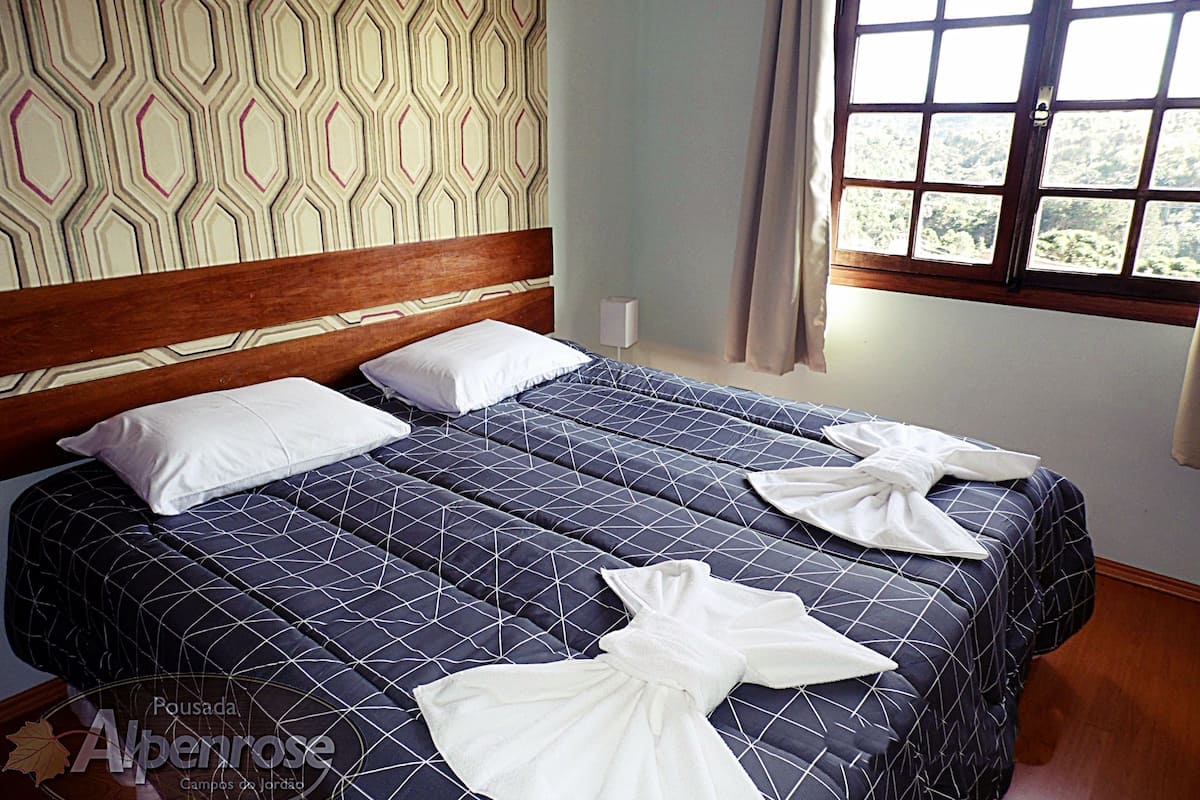Standard Suite | Minibar, free cribs/infant beds, free WiFi, bed sheets