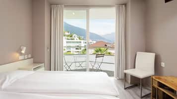 1 bedroom, hypo-allergenic bedding, down duvets, free WiFi