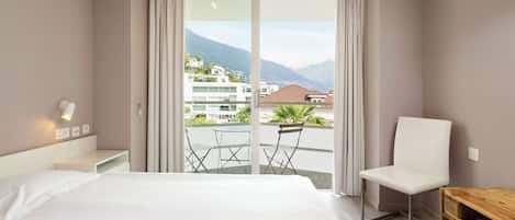 1 chambre, literie hypoallergénique, couette en duvet d'oie