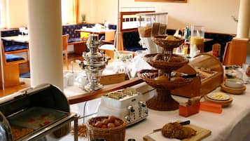 Daily continental breakfast for a fee