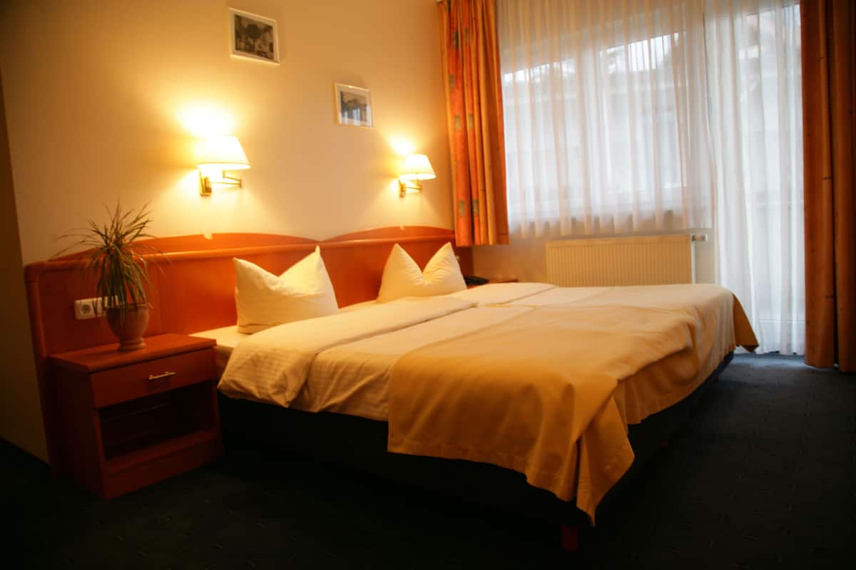 in-room safe, desk, soundproofing, free wifi