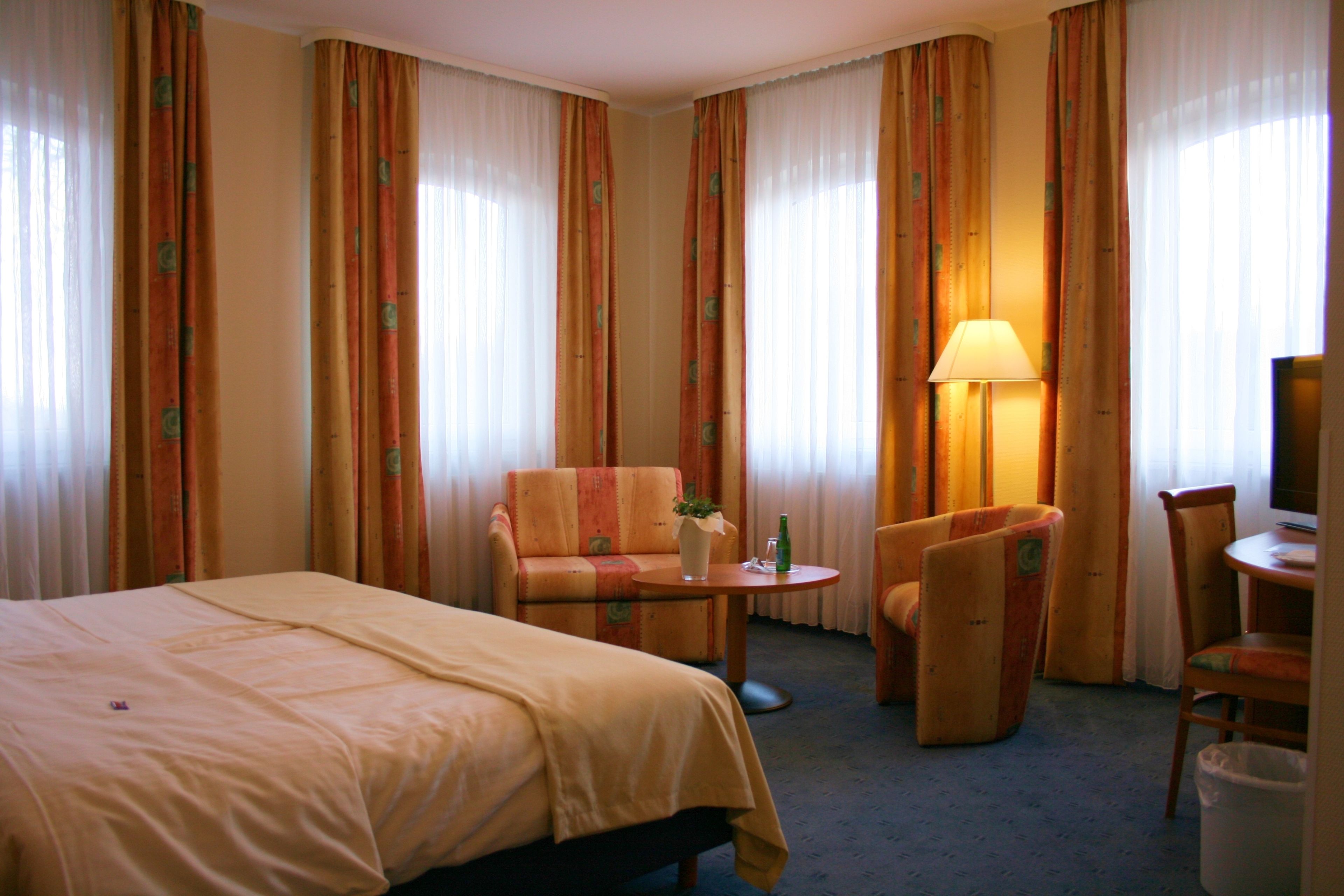 in-room safe, desk, soundproofing, free wifi