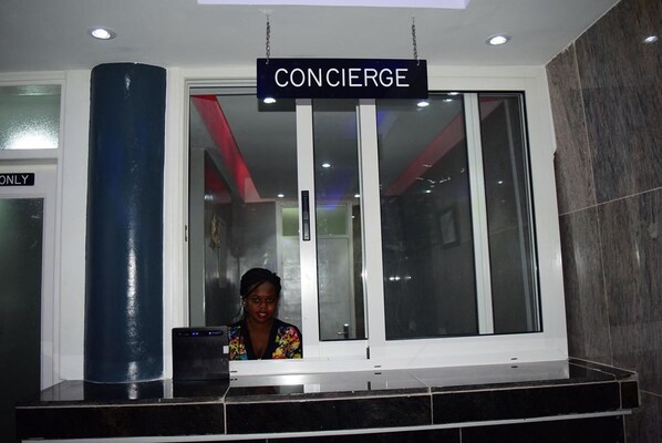 Concierge desk - Latitude 1 Serviced Suites (Kampala)