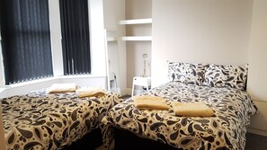 House, Multiple Bedrooms | 7 bedrooms, desk, iron/ironing board, free cots/infant beds