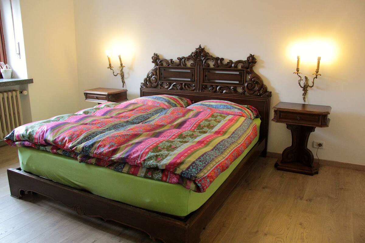 Desk, iron/ironing board, free cots/infant beds, rollaway beds