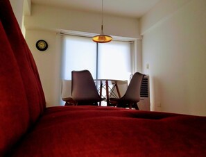 아파트, 침실 1개 | 거실 공간 | 평면 TV, 유료 영화