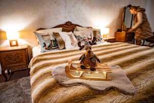 Suite | Hypo-allergenic bedding, Select Comfort beds, individually decorated