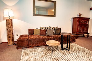 Suite | Hypo-allergenic bedding, Select Comfort beds, blackout curtains, WiFi - Penzion Staré časy (Horní Becva)