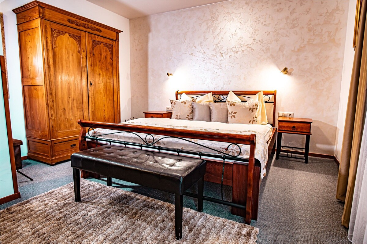 Literie hypoallergénique, matelas Select Comfort, rideaux occultants