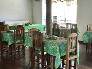 Petit déjeuner buffet compris tous les jours