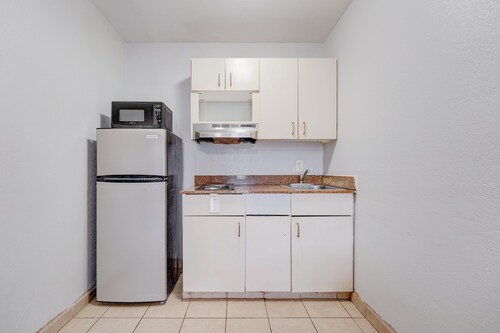 Memphis 1 Extended Stay near airport I 240, TN