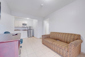 Premium Room, Kitchenette (2 Full Bed) | Desk, WiFi (free), bed sheets - Memphis 1 Extended Stay near airport I 240, TN (Memphis)