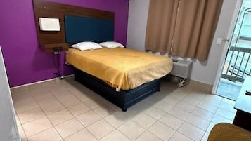 Premium Room, 1 King Bed, Accessible, Kitchenette | Desk, free WiFi, bed sheets