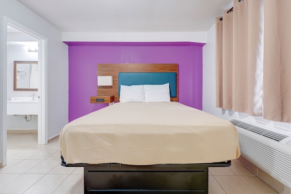 Premium Room, 1 Queen Bed, Accessible, Kitchenette | Desk, WiFi (free), bed sheets - Memphis 1 Extended Stay near airport I 240, TN (Memphis)