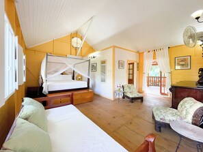 高级双人房, 1 张特大床, 阳台, 海洋景观 | 1 多间卧室、高档床上用品、客房内保险箱、特色装修