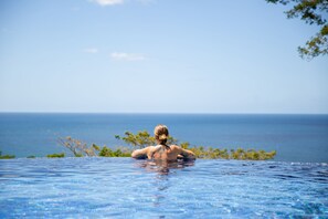 2 outdoor pools, sun loungers - Mount Edgecombe Boutique Hotel (Victoria)
