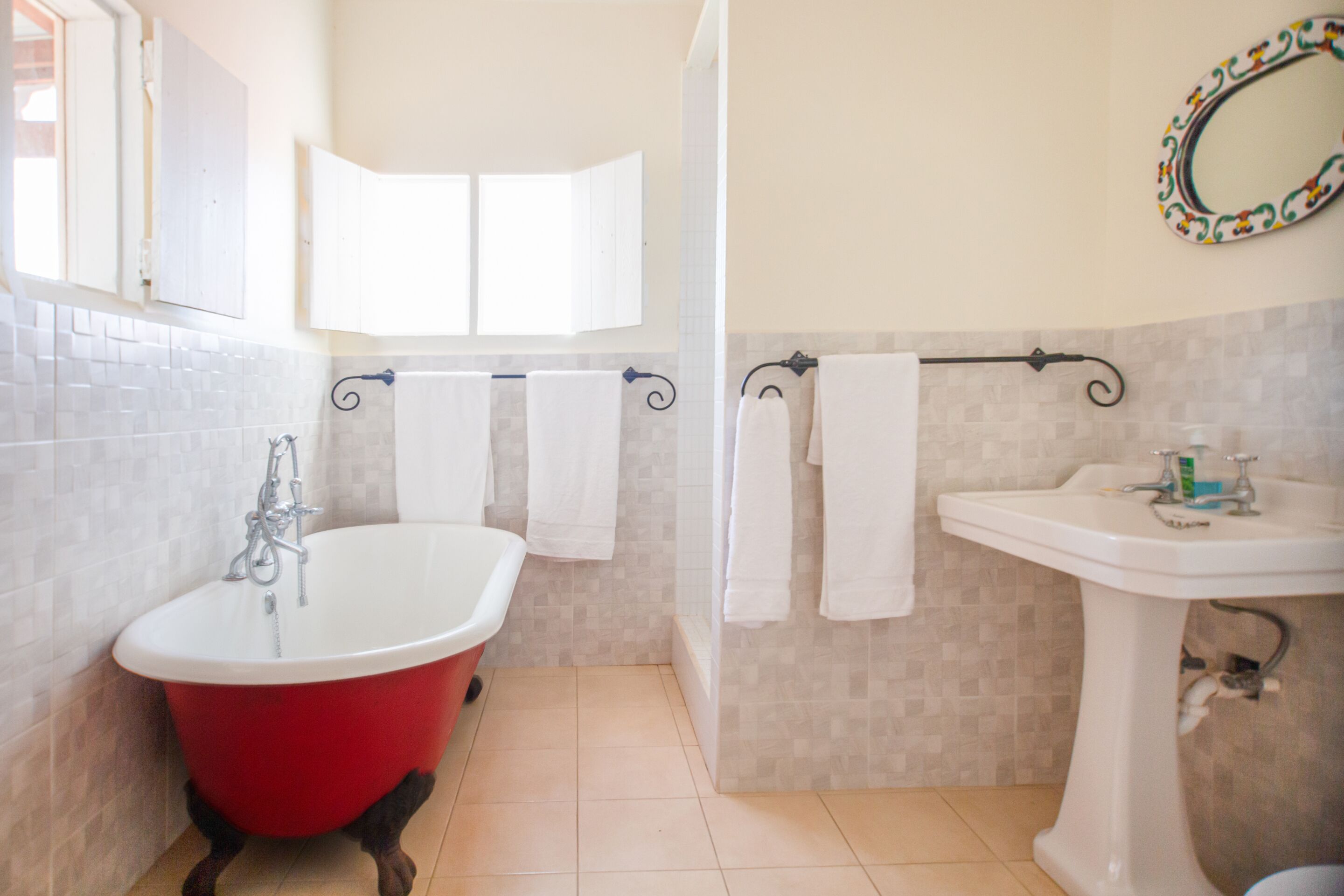 superior double room, ensuite | bathroom | free toiletries, hair dryer, towels, toilet paper