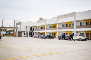 واجهة المنشأة