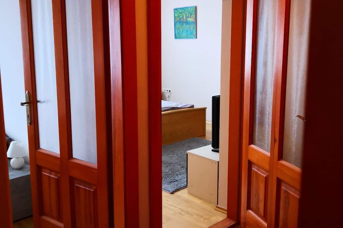 Family Double Room, 2 Bedrooms | Living area