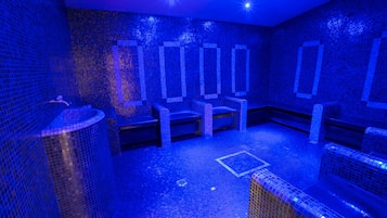 Behandlingsrom for par, badstue, boblebad og tyrkisk bad/hamam