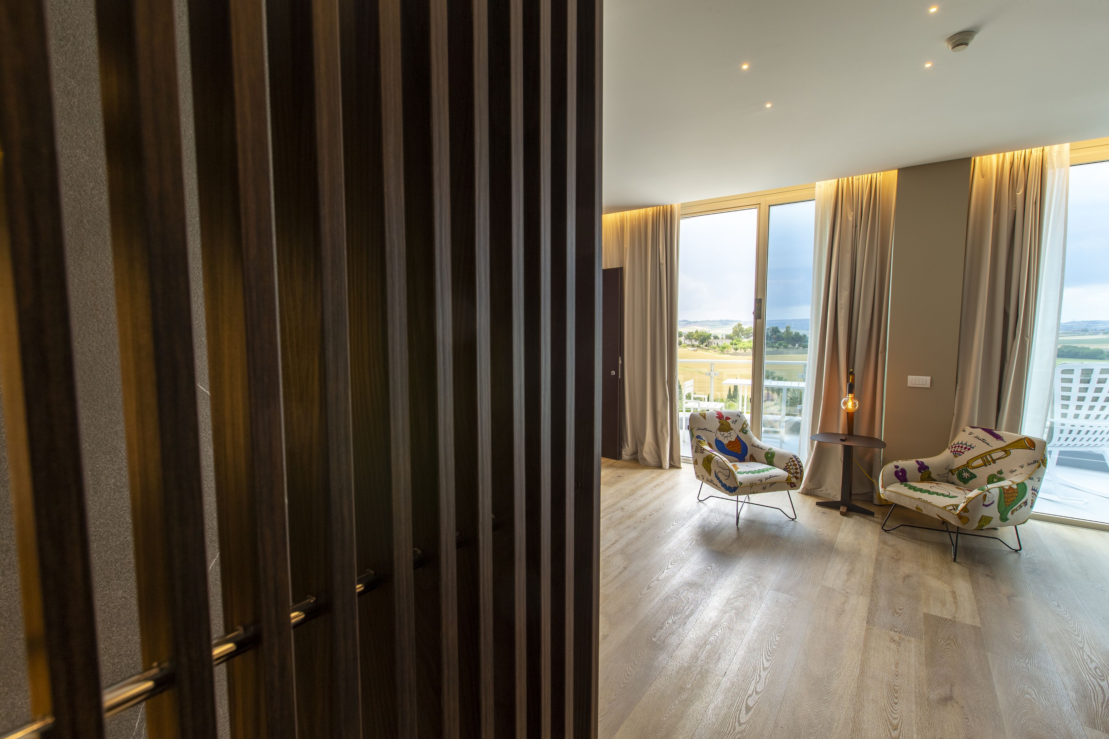 suite open space | 2 bedrooms, premium bedding, down duvets, in-room safe