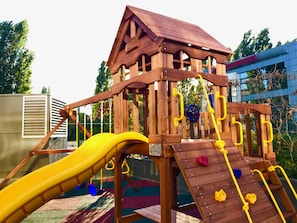 Zona de jocs infantil: a l'aire lliure