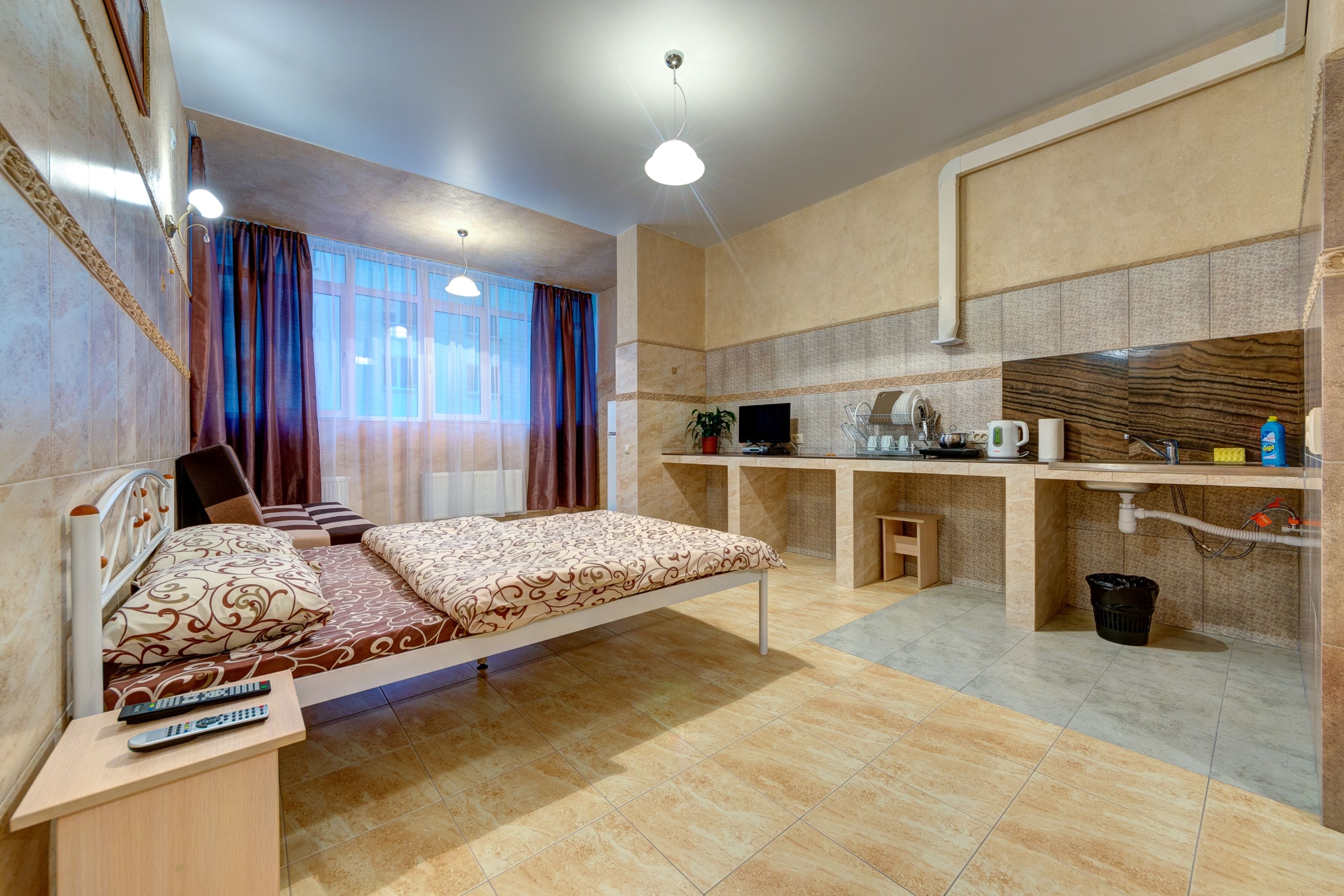Premium bedding, iron/ironing board, rollaway beds, free WiFi