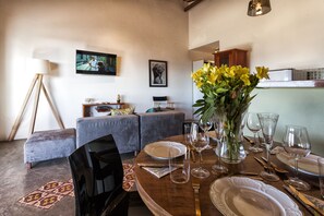 In-room dining - Castelo Pink Boutique Hotel (Beberibe)