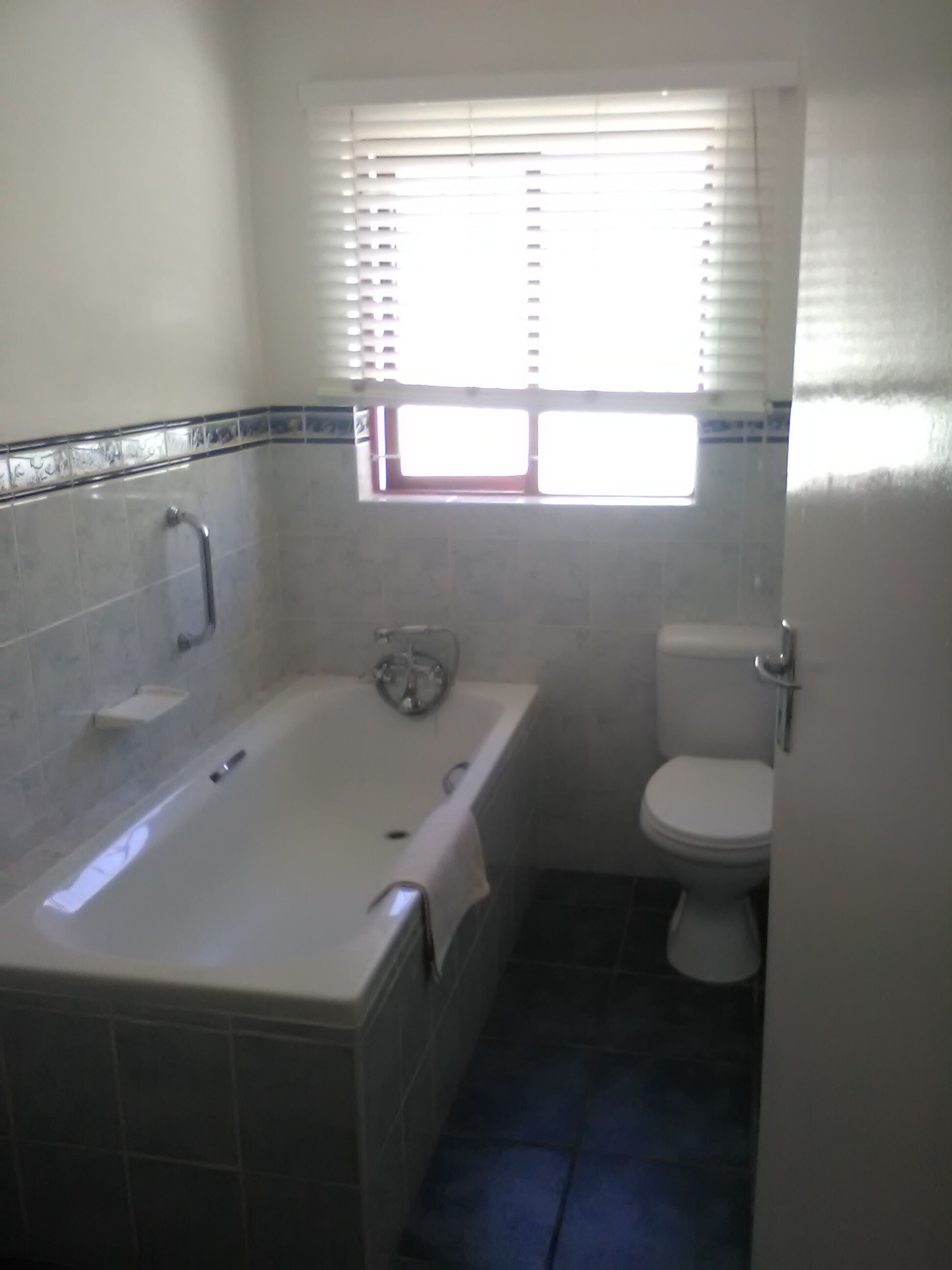 Baignoire, serviettes fournies