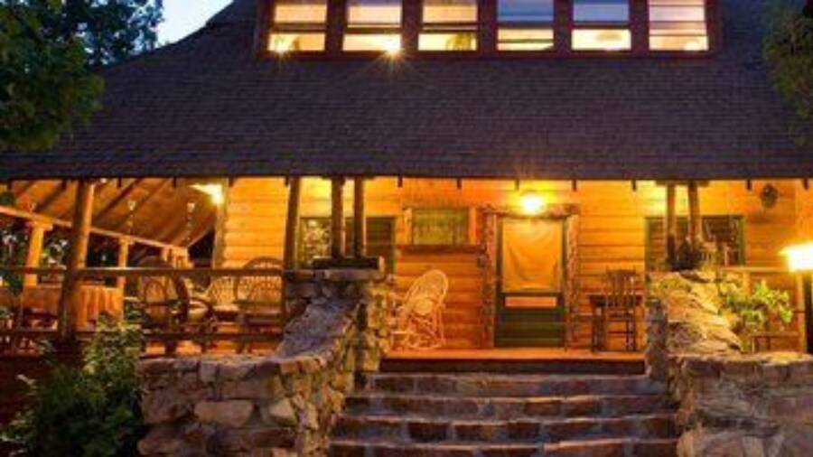 Gold Mountain Manor Bed and Breakfast