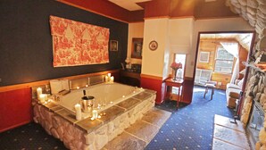 Suite Presidensial | Kamar mandi | Perlengkapan mandi desainer, pengering rambut, jubah mandi, dan handuk