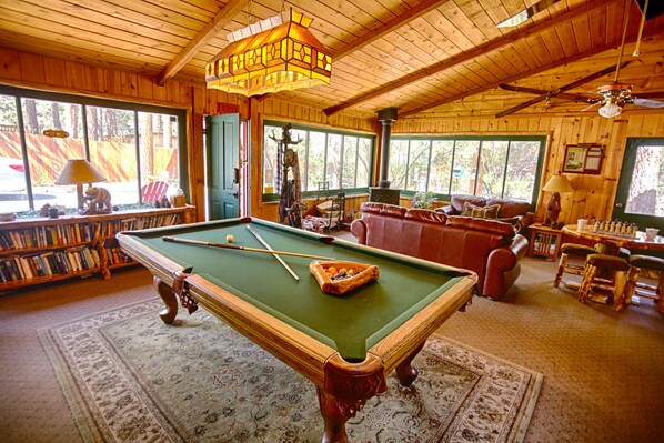 Meeting facility - Gold Mountain Manor Bed and Breakfast (Big Bear City)