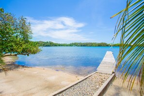 On the beach - Beachfront home Outside West End w/Pool, Kayaks & Paddleboards (Sandy Bay)