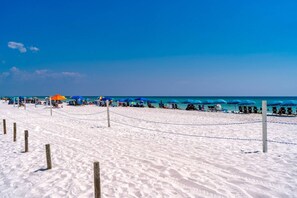 Snorkelling - Reduced Price View of Gulf! Lagoon Pool, Kids Splash Pad, Restaurant, Bar, Fitness Center, Tennis (Destin)
