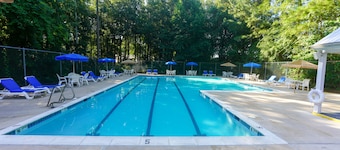 Dog-Friendly 3BR Ranch with Deck & Community Pool – Clearwater, Bethany Beach