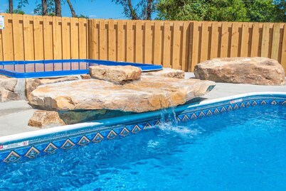 Mountain Majesty | 5BR, 2.5BA, Pool, Hot Tub, Close to Ohiopyle