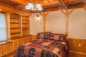 5 slaapkamers, een strijkplank/strijkijzer, internet, beddengoed