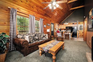 Een smart-tv en een open haard