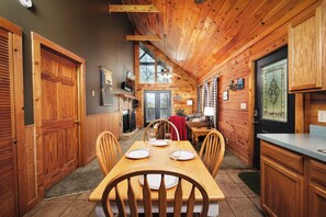 Dining - Pet friendly, king bedrooms, smart TVs, pool table, theater room, and hot tub! (Sevierville)