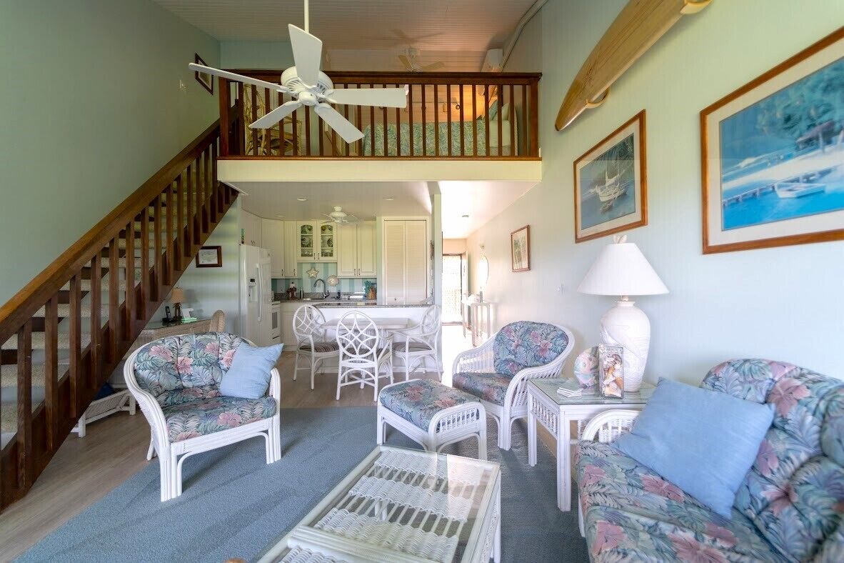 Turtle Bay North Shore Haven, Split AC's lovely light feeling unit.