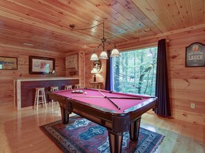 Game room - Classic Smoky Mountain cabin WITH POOL TABLE, HOT TUB, and THOUGHTFUL touches! (Sevierville)