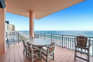 Outdoor dining - Penthouse in Paradise Gulf with a magnificent view! (Orange Beach)