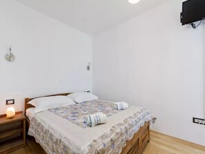 2 多间卧室、熨斗/熨衣板、免费 WiFi、床单