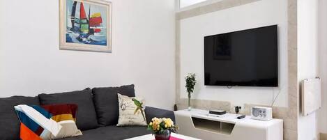 Smart TV, Netflix, streaming services