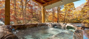 Cedar Lodge | 4BR, 2BA, Hot Tub, Fireplace, Private Yard