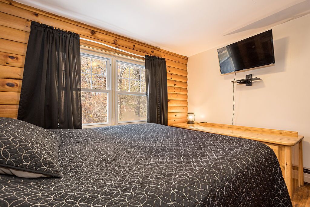 4 dormitorios, tabla de planchar con plancha, Internet y ropa de cama